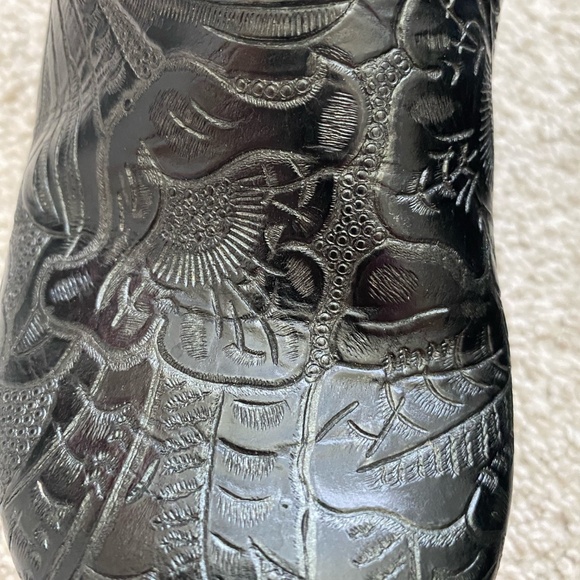 Women's Dansko Clogs - Size 9.5-10 Wide (Size 40) - Picture 8 of 9